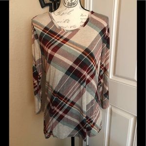 Cute Plaid Top for Fall Size M